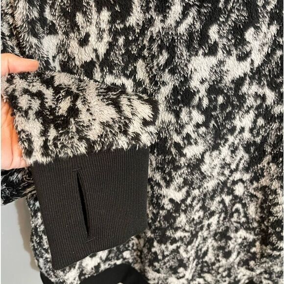 Athleta Tugga Sherpa Hoodie - Picture 13 of 13